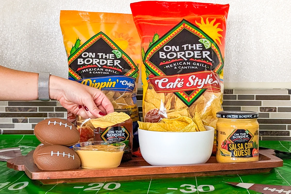 On The Border Tortilla Chips Fiesta Dippin' Chips, 8 oz - Image 3