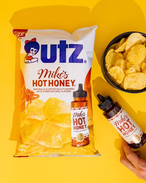 Utz Mike's Hot Honey Potato Chips, Family Size, 7.75 oz Bag - Image 3