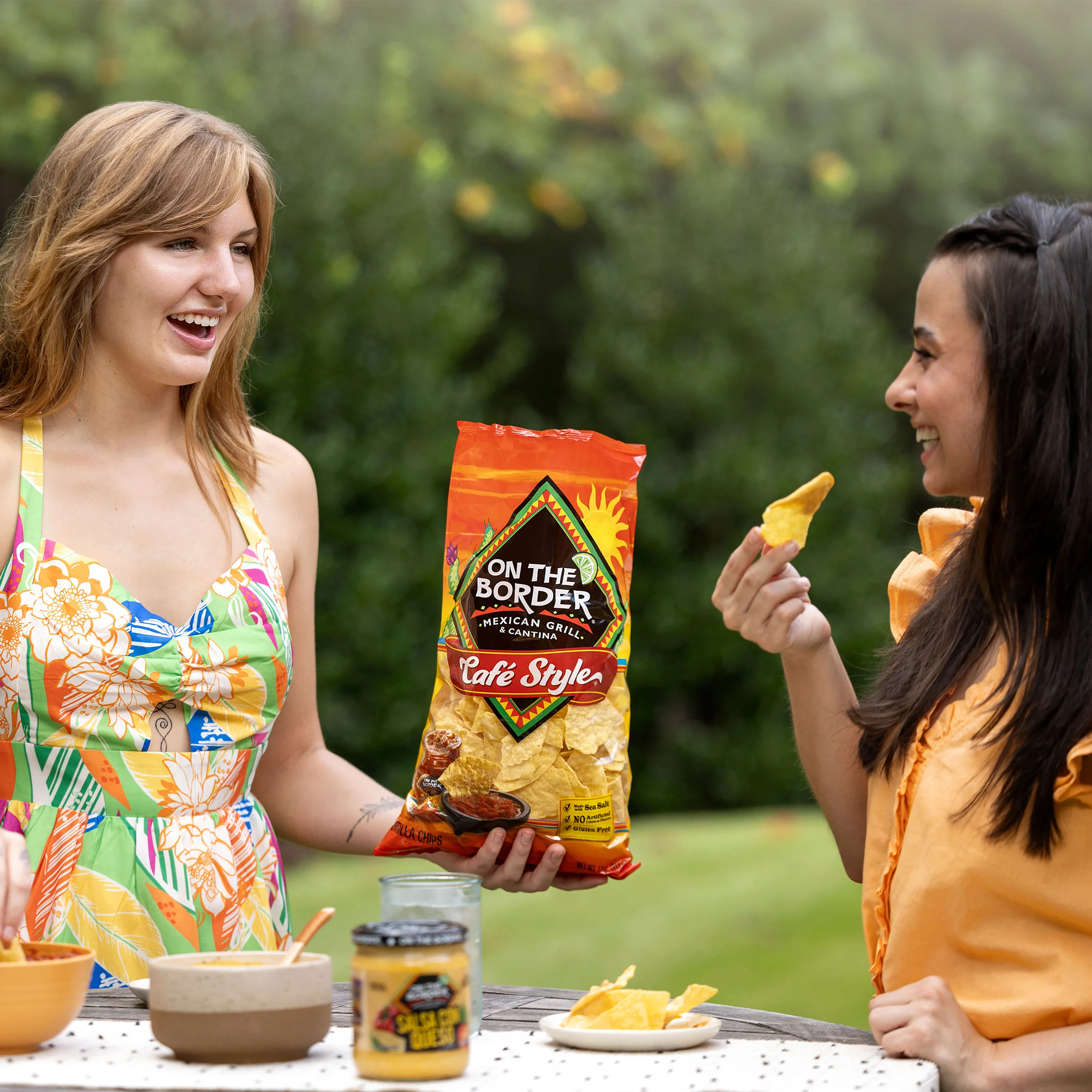 On The Border Tortilla Chips Café Style, 11 oz - Image 6
